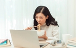 7 thói xấu khi ăn uống khiến dạ dày phải "kêu cứu"