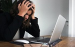 "Quên" quan hệ tình dục nhiều năm, người phụ nữ 43 tuổi bị lãnh cảm