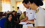 Hải đoàn 129 tặng quà Tết thương, bệnh binh và người có công 