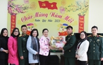 Hội LHPN Việt Nam thăm, chúc Tết 2 đơn vị em nuôi
