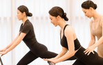 Loạt sao "độ" dáng nhờ pilates: 1 giờ học có giá cả triệu đồng