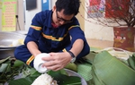 Ấm áp nồi bánh chưng đón Tết của chiến sĩ phòng cháy chữa cháy