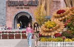 Ngập tràn không khí Tết trong Lễ hội Vạn sắc hoa xuân tại Bà Nà