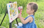 Em bé đến quán cafe, đi chơi hay du lịch đều ngoan ngoãn nhờ tuyệt chiêu của mẹ