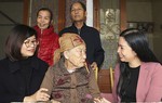 Lãnh đạo Hội LHPN Việt Nam tặng quà, chúc Tết gia đình chính sách, hội viên khó khăn ở Hà Tĩnh