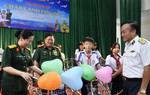 “Phụ nữ Quân đội chắp cánh ước mơ” cho trẻ em nghèo ở Phú Quốc