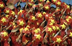 CĐV Việt Nam phủ kín sân Mỹ Đình, vỡ oà khi ĐT Việt Nam dẫn trước Indonesia trong trận bán kết lượt về
