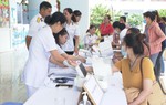 Hơn 600 phụ nữ là thân nhân của cán bộ, chiến sĩ hải quân được khám sức khoẻ sinh sản