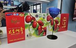 Táo đỏ Hàn Quốc bán tràn lan ở Việt Nam đa phần là hàng giả