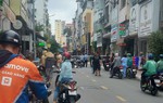 Người đàn ông cầm hung khí đuổi chém nhiều người, náo loạn trung tâm TPHCM 