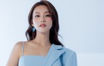 Khả Ngân mê trang phục màu xanh dương