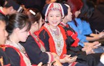 Chào đón tân sinh viên dân tộc Dao "xuống Hà Nội tìm con chữ"