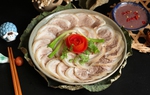 Thịt luộc rất ngon nhưng luộc sai cách có thể làm chất bẩn 'mắc kẹt' trong thịt: Chuyên gia chỉ cách làm đúng