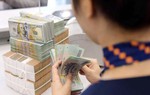Ngân hàng "thừa tiền", lợi nhuận vẫn giảm mạnh