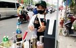 Lao động nữ nhọc nhằn bám vỉa hè mưu sinh 
