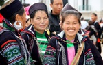 Phụ nữ người Mông ở Sa Pa thay đổi tư duy quản lý tài chính 