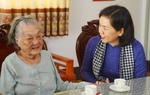Lãnh đạo Hội LHPNVN thăm, tặng quà Mẹ Việt Nam Anh hùng và trao học bổng cho trẻ em Tiền Giang