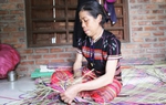 Người phụ nữ 30 năm đan chiếu Âmber đau đáu tìm người truyền nghề