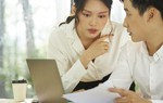 Giữa công việc và chồng, tôi không biết chọn bên nào?