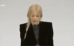Rosé (BLACKPINK) bất ngờ chia sẻ việc bị tổn thương và cô đơn