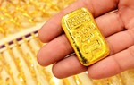 Giá vàng tuần qua tăng mạnh 1 triệu đồng, tiệm cận mức 72 triệu đồng/lượng
