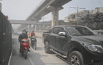 Hà Nội: Ngã tư Khuất Duy Tiến - Nguyễn Trãi cát bụi mù mịt ám ảnh người đi đường