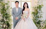 Ca sĩ Tuấn Anh đi bộ sang hỏi cưới vợ mới