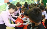 Hành trình chia sẻ yêu thương đến các em học sinh vùng cao