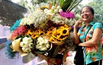 Nghề cho thuê hoa trên “con phố sống ảo” Phan Đình Phùng