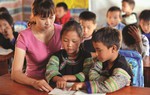 Không cào bằng tỉ lệ giảm biên chế với giáo viên vùng cao
