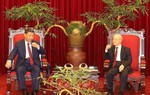 Tổng Bí thư Nguyễn Phú Trọng và Tổng Bí thư, Chủ tịch nước Trung Quốc Tập Cận Bình dự Tiệc trà