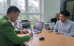Bắt đối tượng lừa đảo, thu giữ nhiều thẻ phóng viên