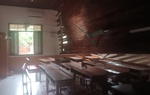 Nghệ An: Sập trần lớp học khiến nhiều học sinh bị thương
