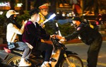 Hà Nội: Hàng loạt thanh thiếu niên bị tổ công tác 141 xử lý trong đêm Countdown 