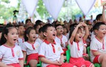 Học sinh thuộc hộ cận nghèo tại Hà Nội sẽ được miễn học phí