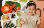 Để con hào hứng hơn, mẹ trẻ kiên nhẫn làm cơm ăn dặm nhiều sắc màu sinh động