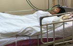 Người phụ nữ nhập viện cấp cứu vì một sai lầm khi ăn cà chua 