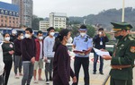 Lào Cai tiếp nhận 117 công dân Việt Nam do Trung Quốc trao trả 