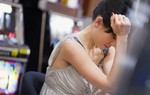 Sau 10 năm, chuyện tôi dùng tiền cứu bố mẹ đẻ vẫn khiến chồng hận