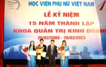 15 năm mang kiến thức quản trị kinh doanh đến với các bạn trẻ