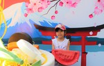 Phụ huynh TPHCM tấp nập cho con đi chơi Lễ hội Việt - Nhật 