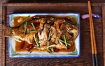 Cá rô phi kho tộ cho bữa tối ngon cơm
