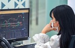 Mất tiền vì đầu tư chứng khoán qua app giả mạo