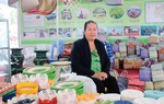 Làm giàu từ cây cói, bèo bồng