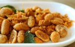 Hạt lạc tuy giàu dinh dưỡng nhưng chú ý 3 điều khi ăn 