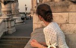 Tỷ phú chi 10,3 tỷ/năm thuê đoàn tùy tùng 12 người cùng con gái du học