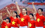 Việt Nam sắp cán mốc 100 triệu người: Làm gì để không ai bị bỏ lại phía sau?
