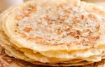 Bánh rán nhân thịt ăn sáng hay vặt cũng đều ngon
