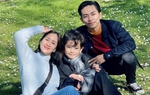 Khánh Thi khoe nhan sắc đời thường của mẹ bầu khi đưa con trai sang châu Âu thi đấu 