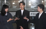Yoo Ah In bật khóc sau 12 tiếng thẩm vấn, thừa nhận rơi vào vũng lầy
